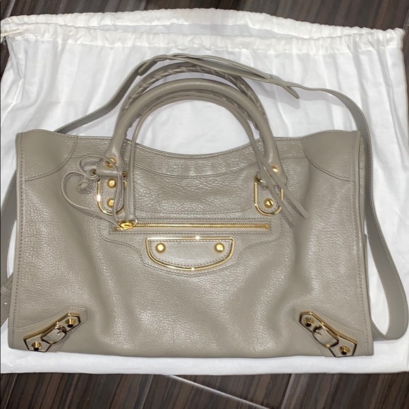 SOLD🎉🎉Authentic Balenciaga Metallic City Edge✨ - Picture 4 of 9